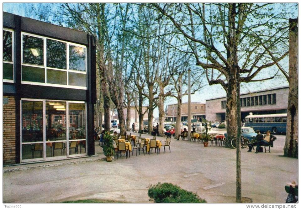 Anni '60 - Alessandria - Stazione ferroviaria e bar Zerbino.