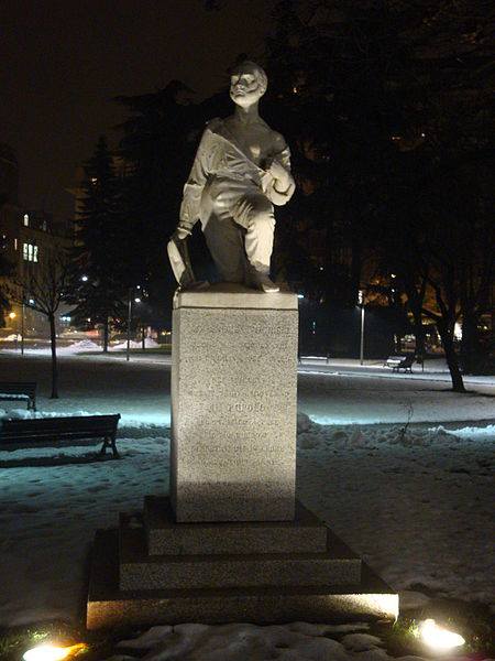 Monumento a A. Vochieri