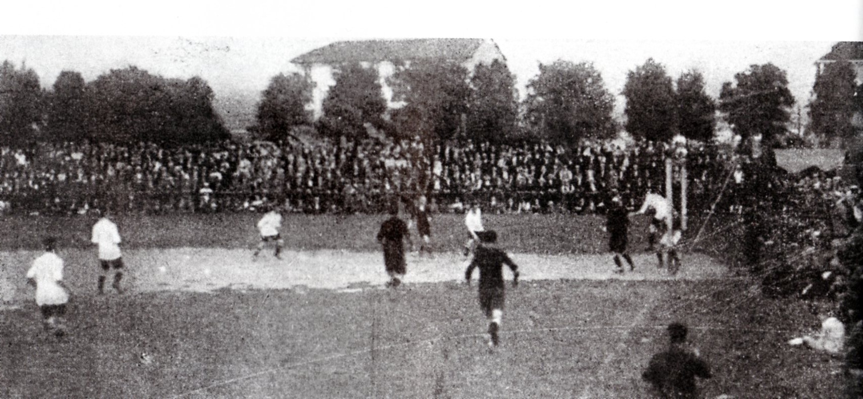 1921 - Un momento dell'accesa semifinale scudetto tra Pro Vercelli e Alessandria 