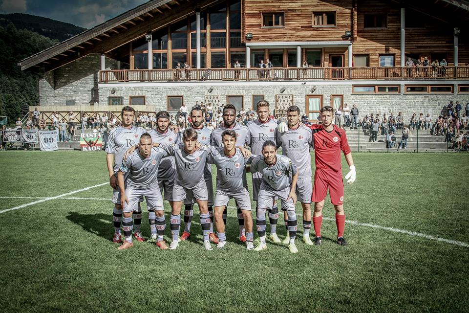 Una formazione della squadra dell'Alessandria stagione 2014-15. 