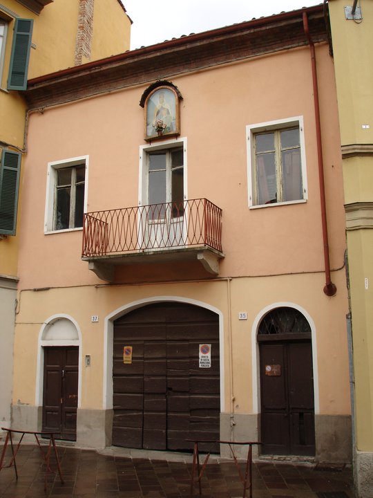Casa natale del Poeta alessandrino Gianni Regalzi.